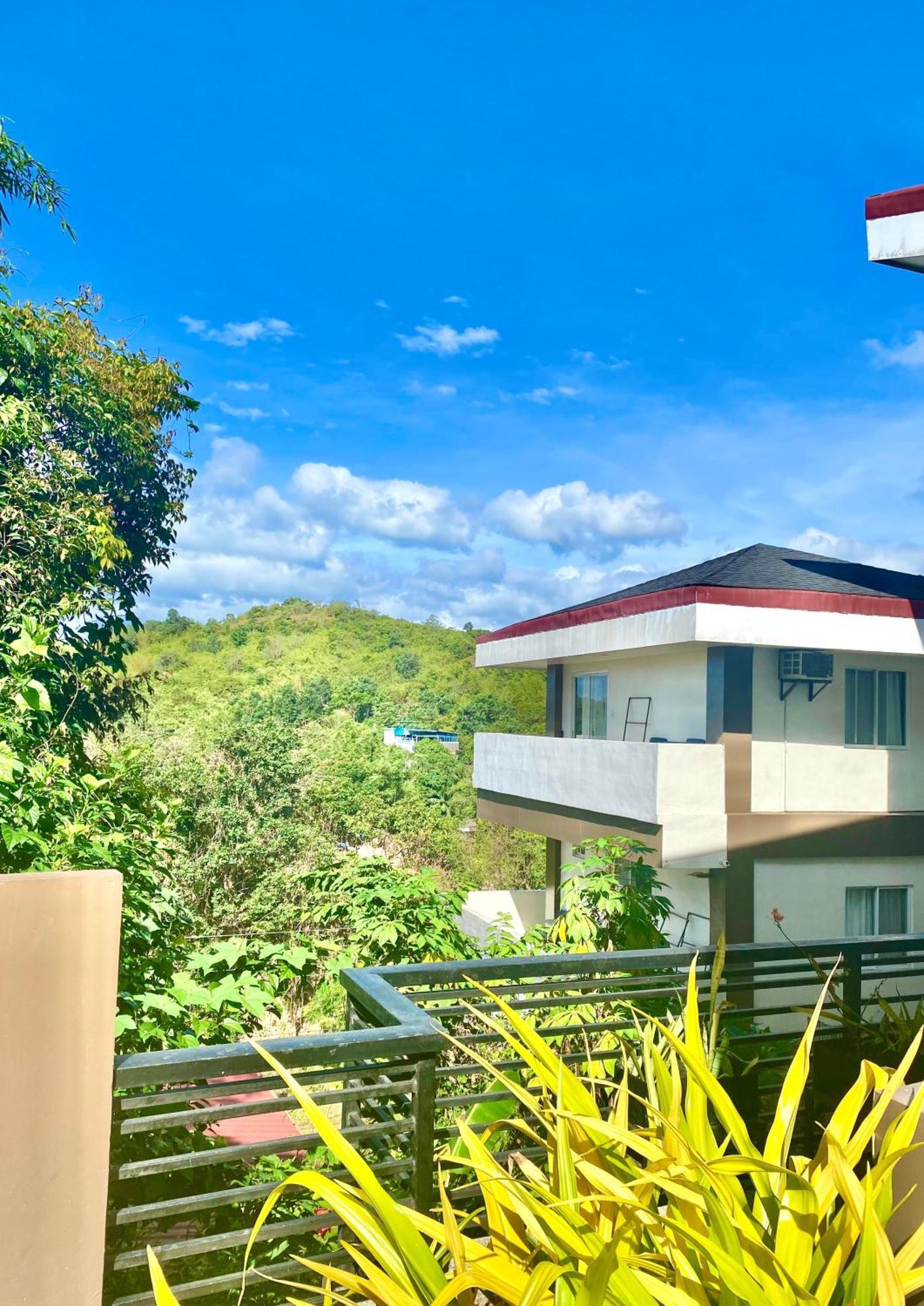 Vela Terraces Hotel Coron Exterior photo