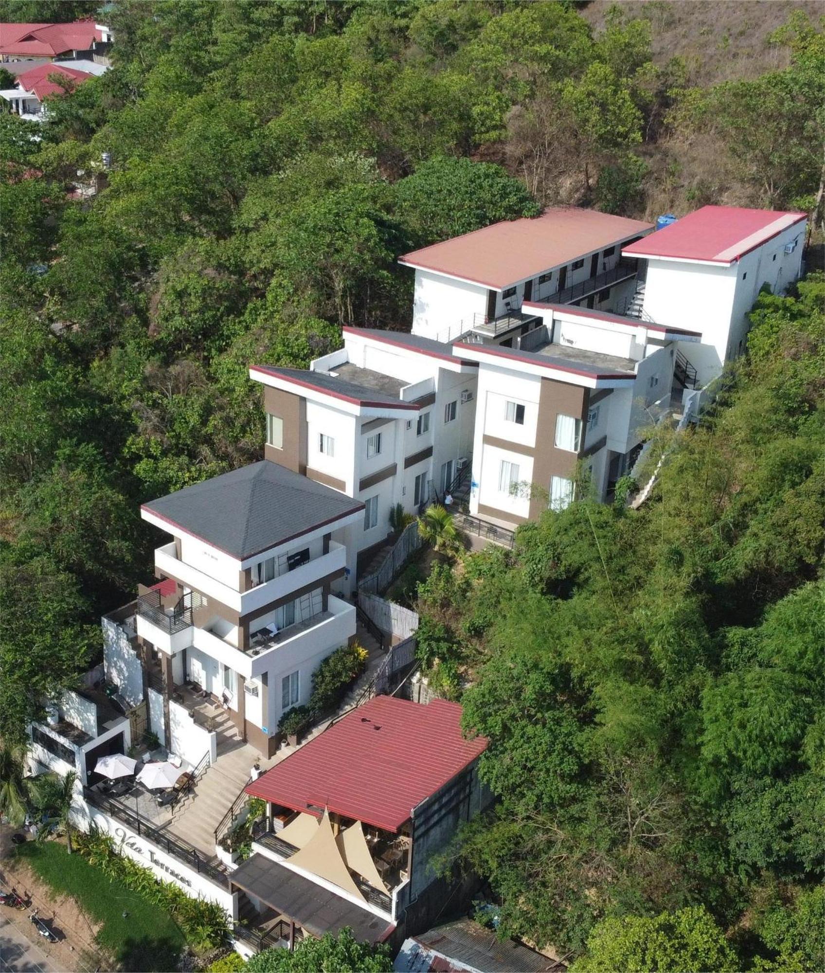 Vela Terraces Hotel Coron Exterior photo